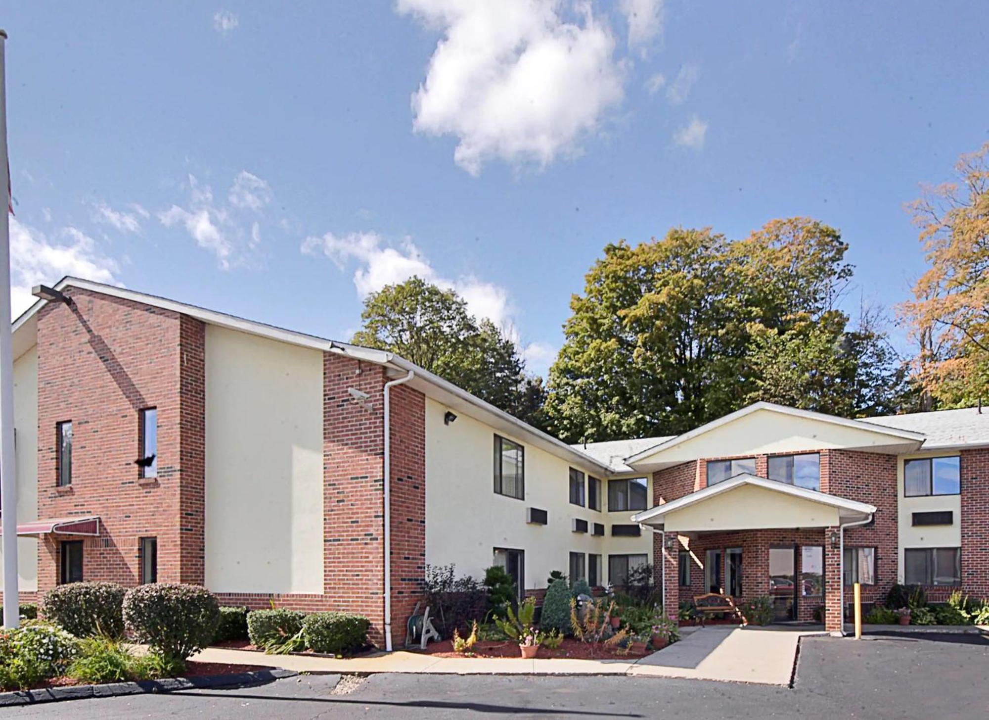 Riverdale Inn West Springfield Ngoại thất bức ảnh